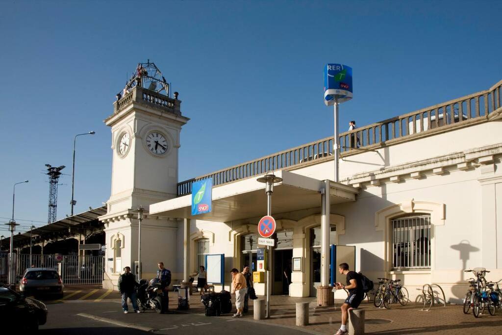 Superbe Appart Entier Au Pied De La Gare Rer, A 15 Min De Paris & Orly Juvisy-sur-Orge Buitenkant foto